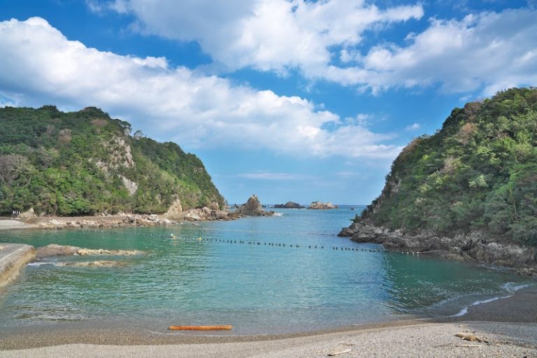 くじら浜海水浴場 | 旅ログ南紀・熊野