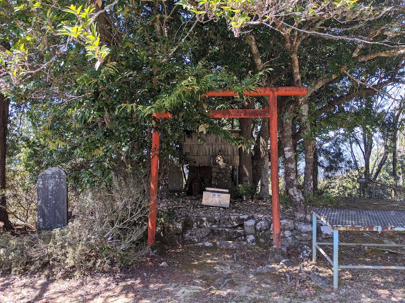 七越峯（七越神社）