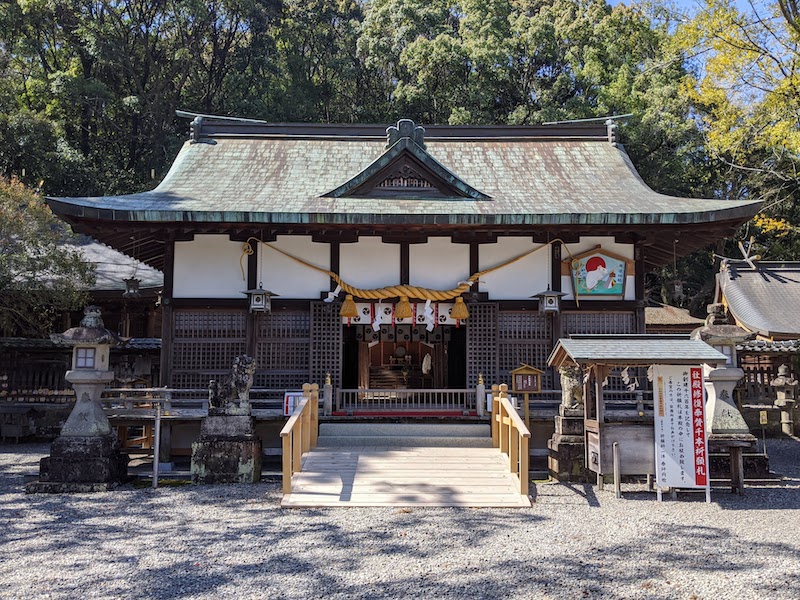 闘鶏神社