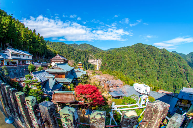 青岸渡寺 遠景